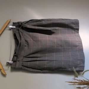 NWT Houndstooth check skirt SIZE 10